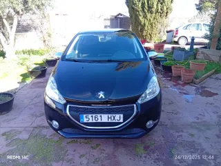 Peugeot 208 2014