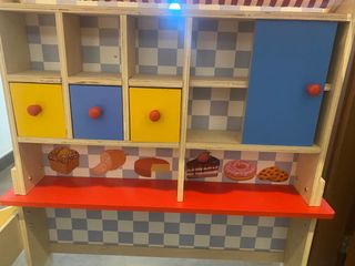 Mercado de madera infantil