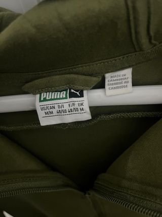Chaqueta Puma con capucha verde militar