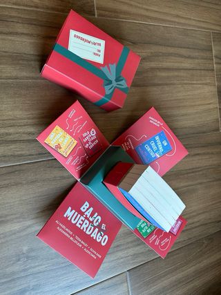 Estuche Bajo el muérdago