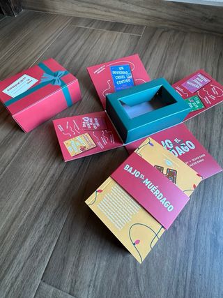 Estuche Bajo el muérdago