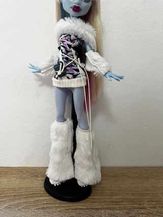 Monster High Abbey Bominable Muñeca Básica