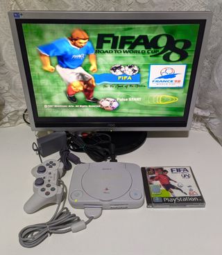 Sony PlayStation 1 PSOne SCPH-102 C-H-I.-P + FIFA