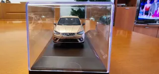 Maqueta Seat Ibiza Colección Mystic Magenta