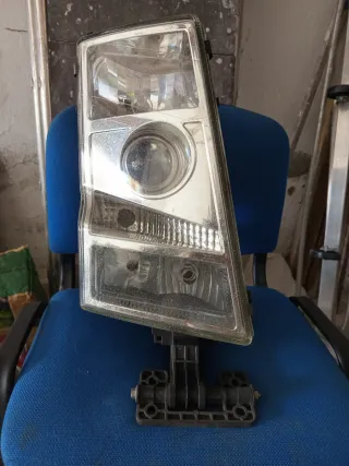 Faro camión repuesto