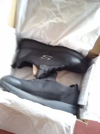 Zapatos Skechers sin estrenar n43sin cordones