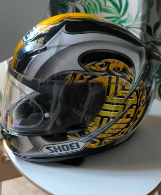 Casco Integral Shoei XR1000 Amarillo y Negro
