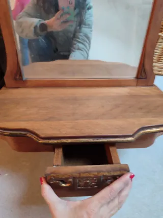 Precioso mueble antiguo madera y mimbre