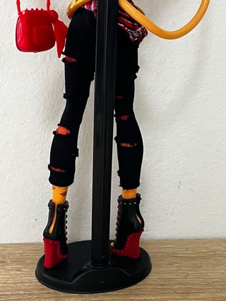 Monster High Toralei Stripe Básica