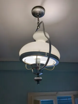 Lámpara quinqué eléctrica plata y cristal