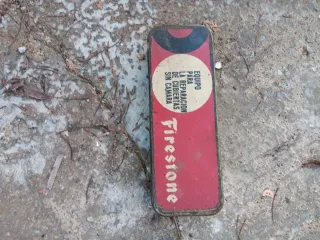 Caja Firestone para reparación de cubiertas