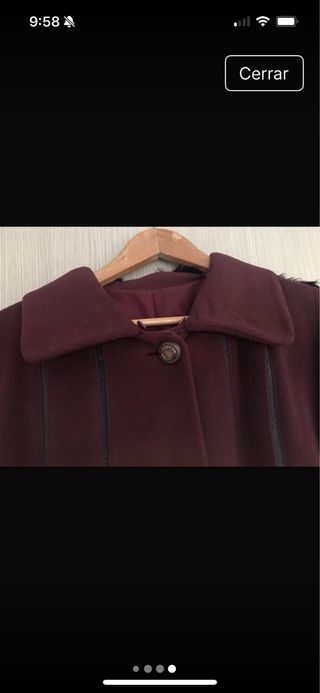 Abrigo chaquetón cuello pelo extraíble.