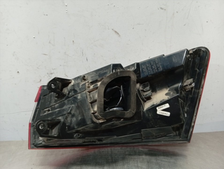 PILOTO TRASERO IZQUIERDO SKODA SUPERB COMBI (3V5)