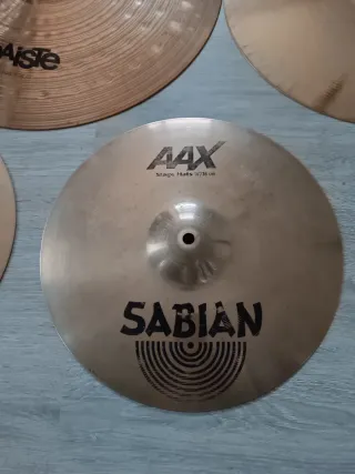 Set de platos de batería Sabian y Paiste gama alta