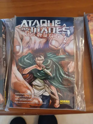 Ataque a los titanes: Antes de la Caída