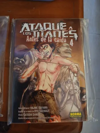 Ataque a los titanes: Antes de la Caída