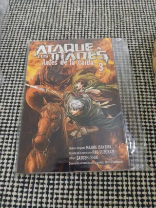 Manga Ataque a los titanes: Antes de la Caída