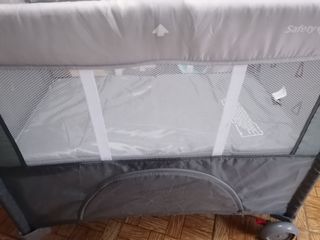 Cuna de viaje para bebé gris