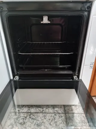 Cocina de gas Beko blanca