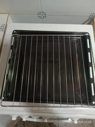 Cocina de gas Beko blanca