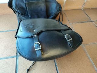 Alforjas moto cuero