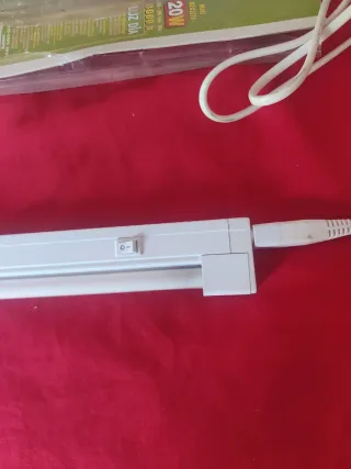 Regleta luz blanca con interruptor