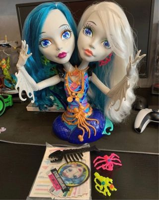Monster high pearls and peri grande