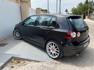 Golf v GTI