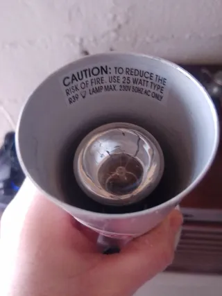 Lamparita de mesa metal y plástico