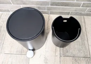 Papelera de oficina con pedal cierre amortiguado