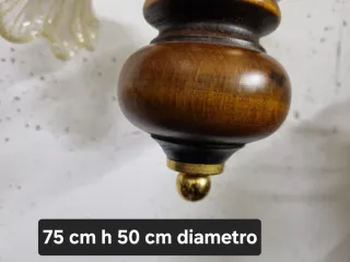 Lampadario italiano in legno e fiori di vetro