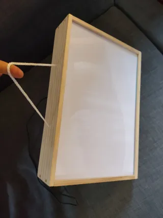 Mesa de luz con números y palas