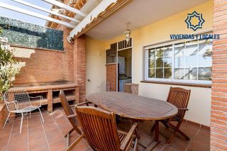 Casa adosada en venta en Bola de Oro - Serrallo en Granada