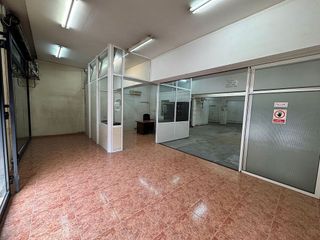 Local comercial en alquiler en Navas en Barcelona