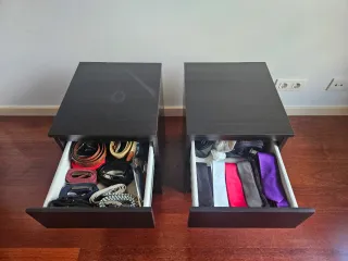 Mesita de noche Ikea negra