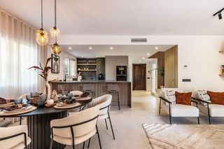 Casa adosada en alquiler en Lomas de Marbella Club - Puente Romano en Marbella