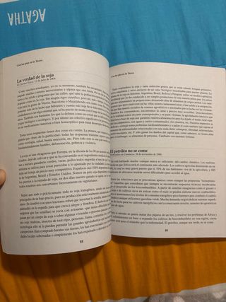 CON LOS PIES EN LA TIERRA