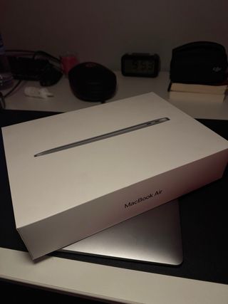 MacBook Air 13' 8GB RAM 256GB