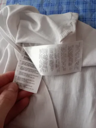 Camiseta Napapijri blanca.