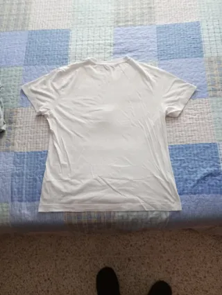 Camiseta Napapijri blanca.