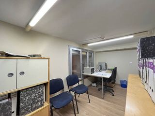 Local comercial en venta en Azpilagaña en Pamplona