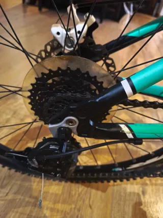 Bicicleta de Montaña niño B'TWIN Negra 24"