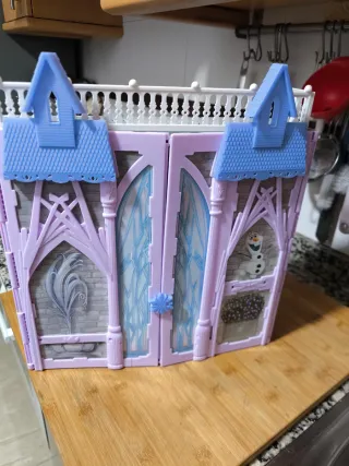 Casa de muñecas Frozen , maletín transportable