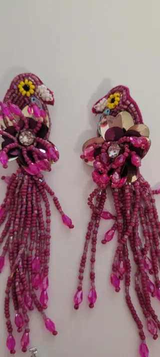 Lote de Joyas: Pendientes y Relojes