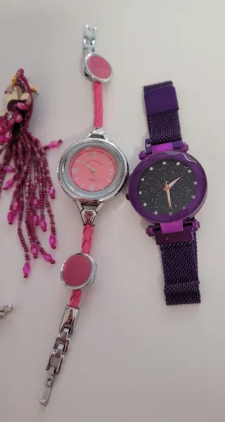 Lote de Joyas: Pendientes y Relojes