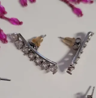 Lote de Joyas: Pendientes y Relojes