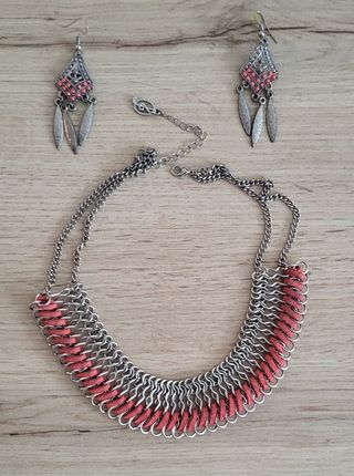 Conjunto collar y pendientes