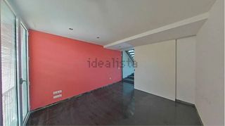 Edificio en venta en Santa Margarida i els Monjos