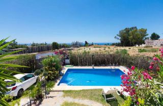 Chalet en alquiler en Río Real en Marbella