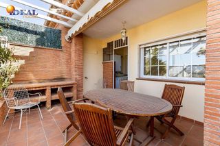 Casa adosada en venta en Bola de Oro - Serrallo en Granada